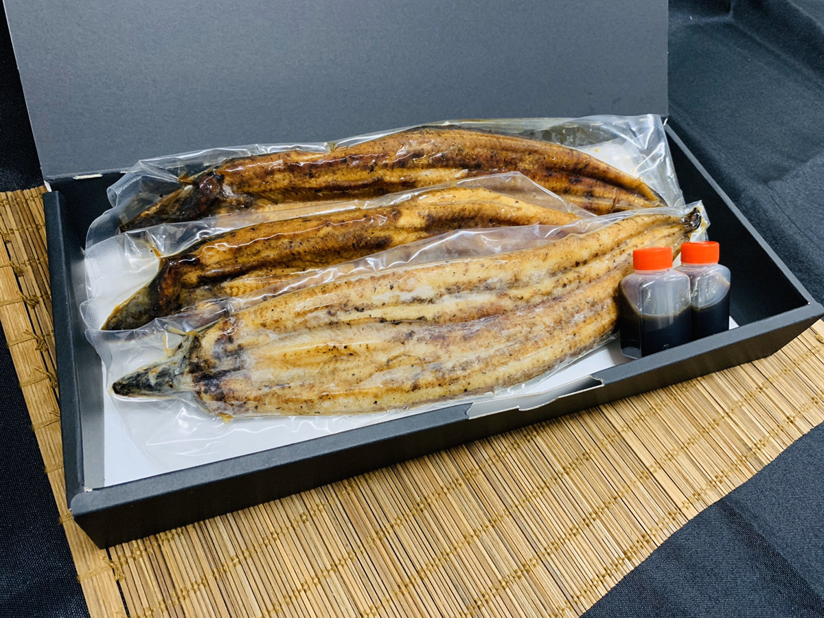 特大鰻の蒲焼き・白焼き　３尾セット